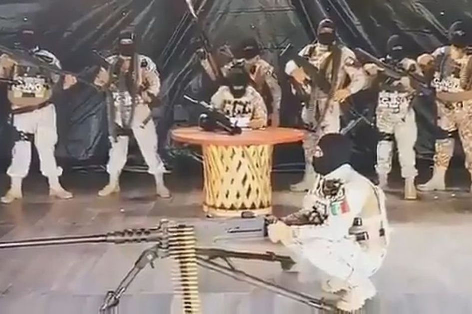 BENTROKAN PEMERINTAH TERHADAP KARTEL NARKOBA DI MEKSIKO