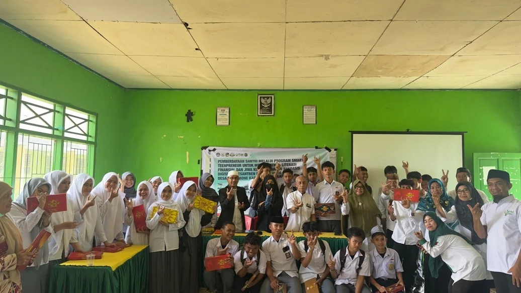 Dosen UMI Bekali 30 Santri Tahfidz