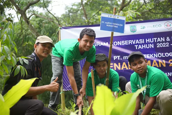 Startup eco-friendly, myECO Teknologi Nusantara Lakukan Aksi Tanam 200 Pohon